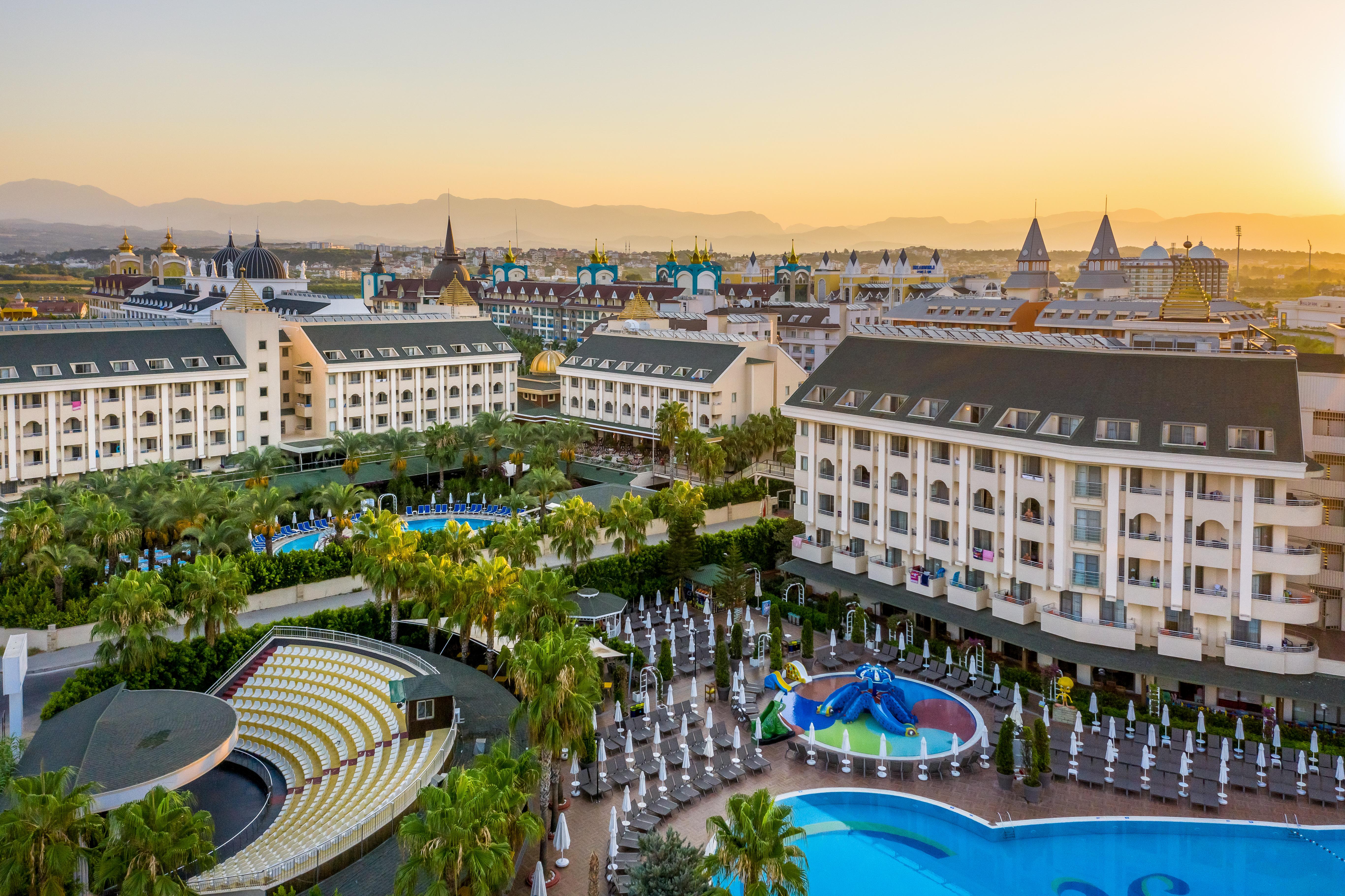Calimera Hane Garden 5* Side