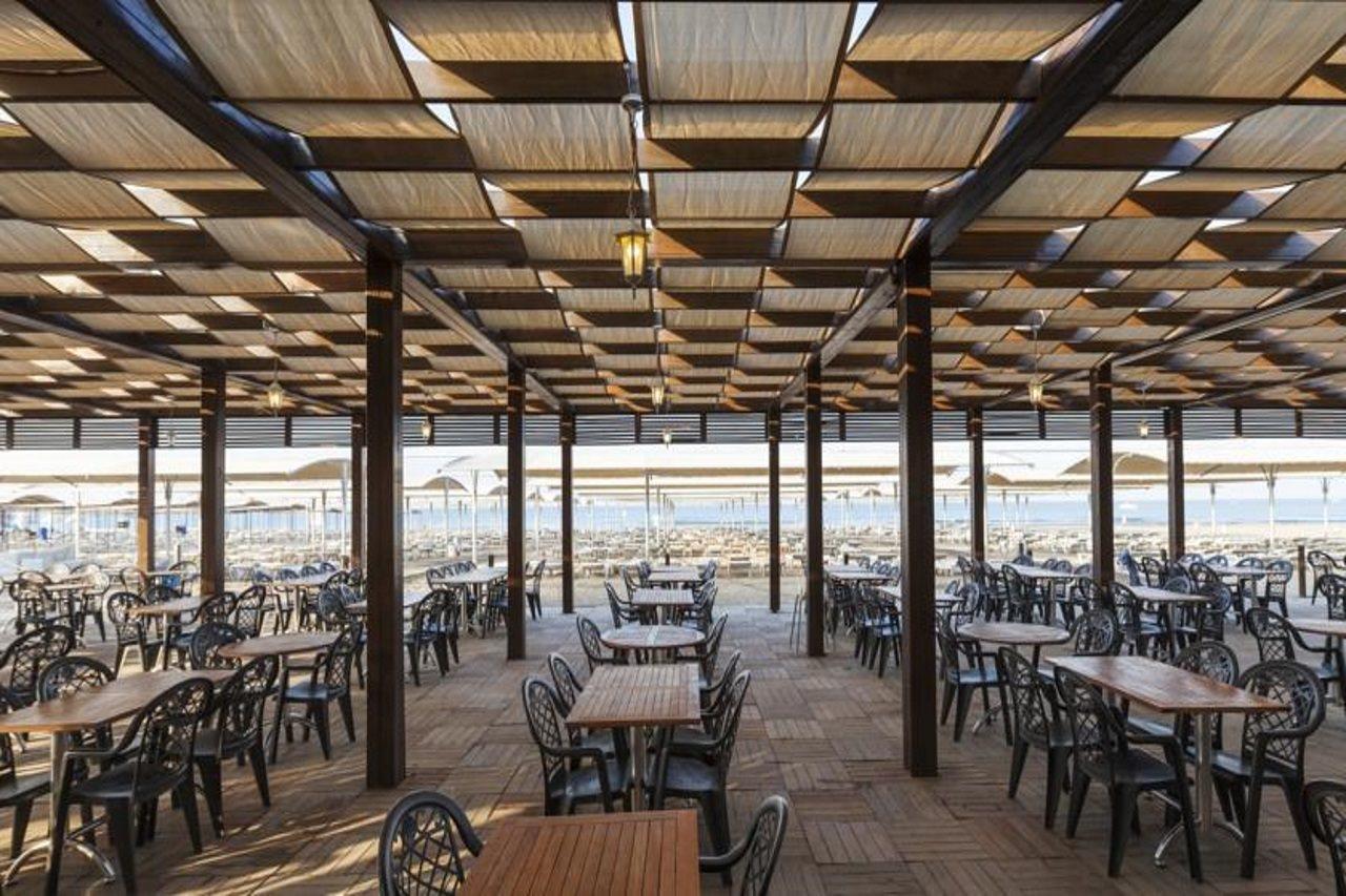 Calimera Hane Garden 5* Side